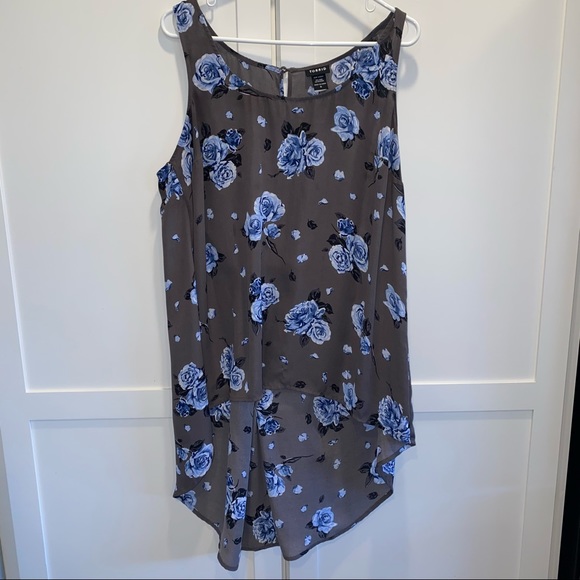 Torrid Floral Grey and Blue Sleeveless Hi- Low Top Size 0X - Picture 4 of 15